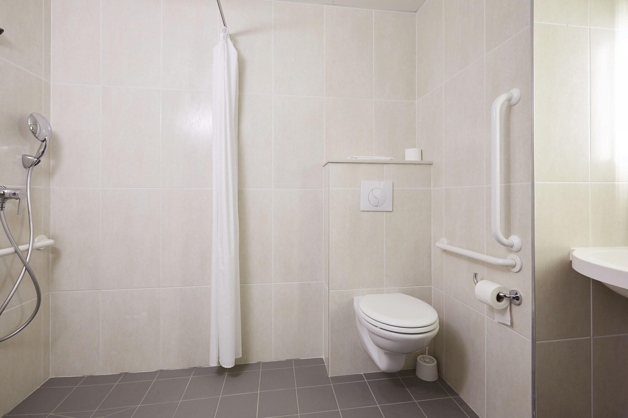 B&B Hotel Rennes Ouest Villejean Buitenkant foto