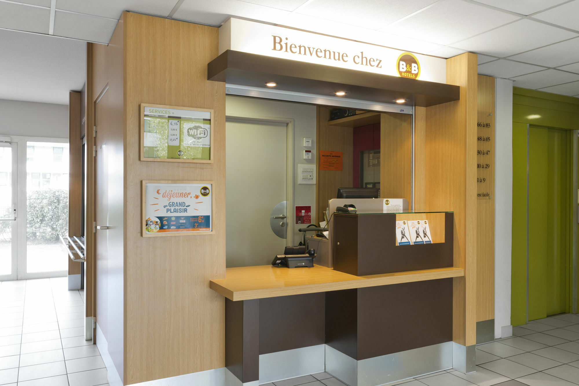 B&B Hotel Rennes Ouest Villejean Buitenkant foto