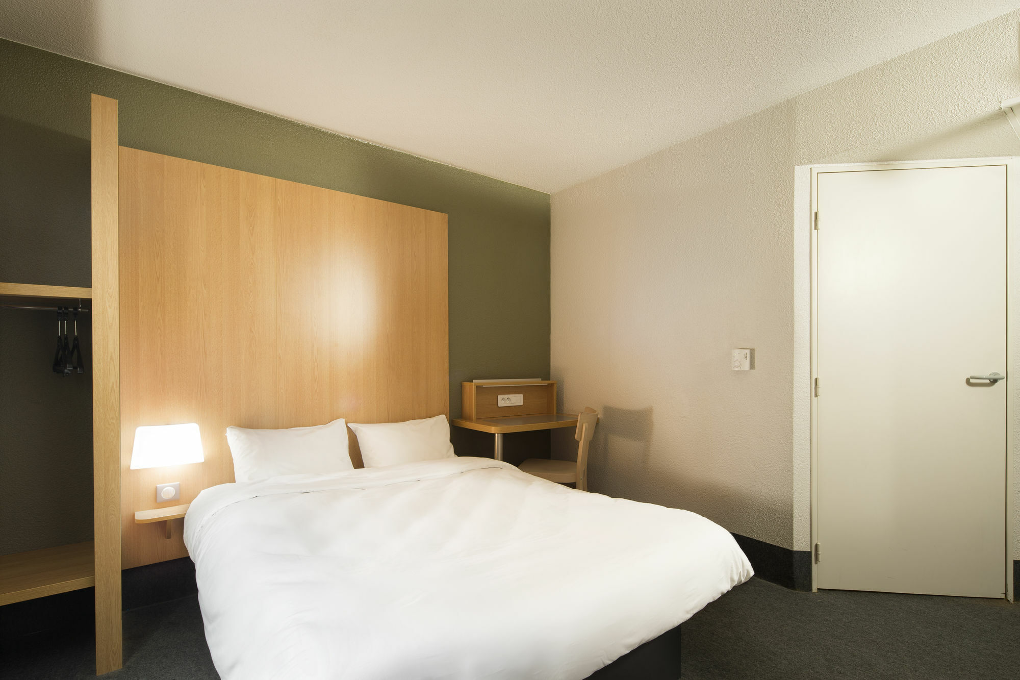 B&B Hotel Rennes Ouest Villejean Buitenkant foto